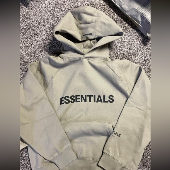 Woman’s essentials hoodie - Picture 2 of 2